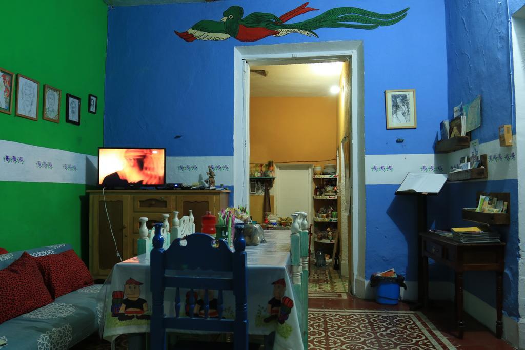 Hostel La Casa Del Tio Rafa Merida Exterior photo